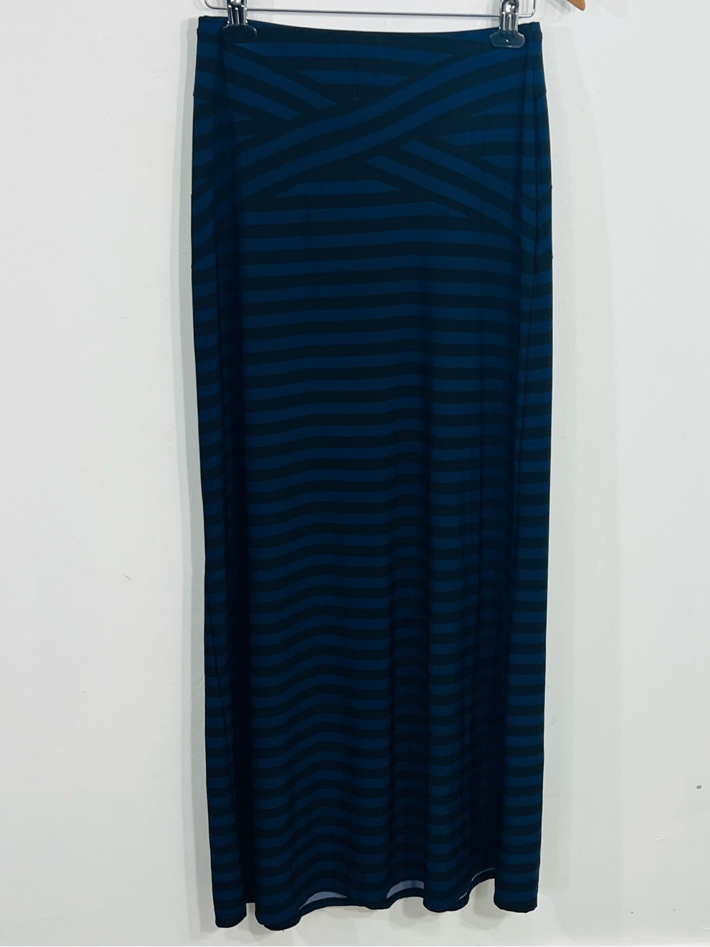 ECI New York Blue Black Striped Knit Stretch Maxi Skirt Pull On Flattering Hem